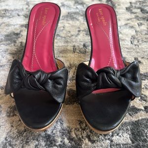 Kate Spade black Yale in size 9 (cute bow tie)